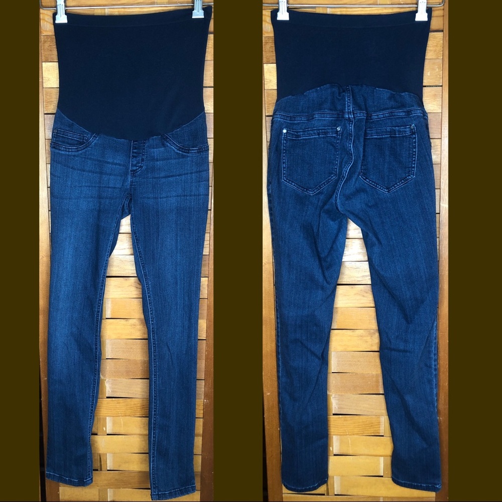 Size M Maternity Skinny Jeans